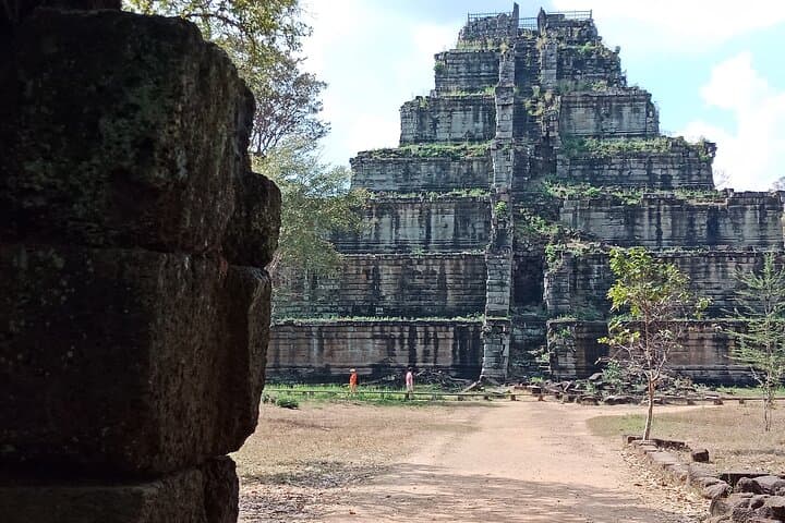 Angkor Adventure: Preah Vihear, Koh Ker & Beng Mealea Day Tour photo 4