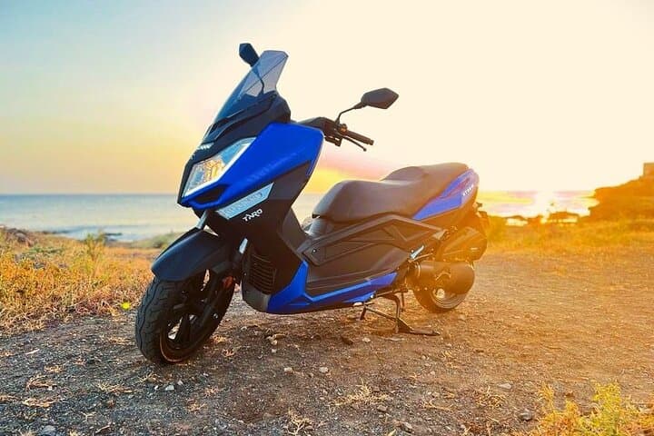 Explore Santiago Island by Scooter — 125cc Day Rental from Palmarejo