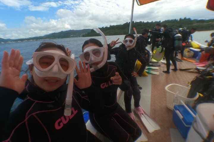 Okinawa Boat Snorkeling: Two-Stop Reef Tour at Minna, Sesoko & Motobu