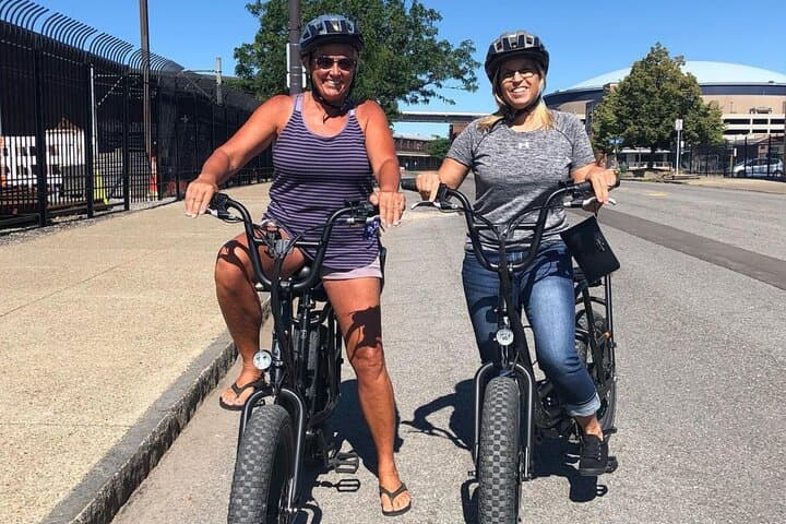 E-Bike Buffalo: Self-Guided Rad Runner Ride from Canalside to Delaware Park photo 2