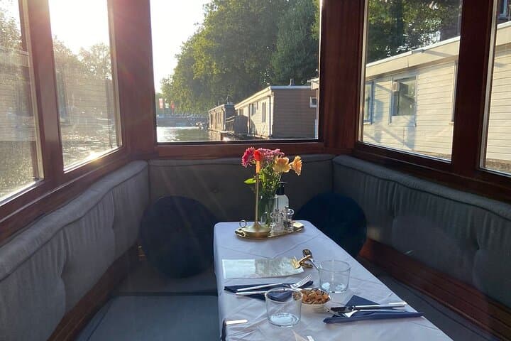 Private Amsterdam Canal Breakfast Cruise on Historic Electric Boat photo 4