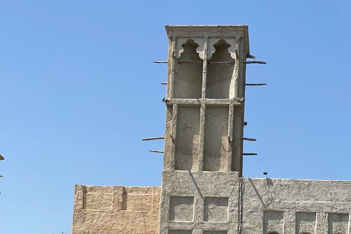 Dubai Walking Tour: Al Fahidi District, Creek Abra & Gold Souk Experience