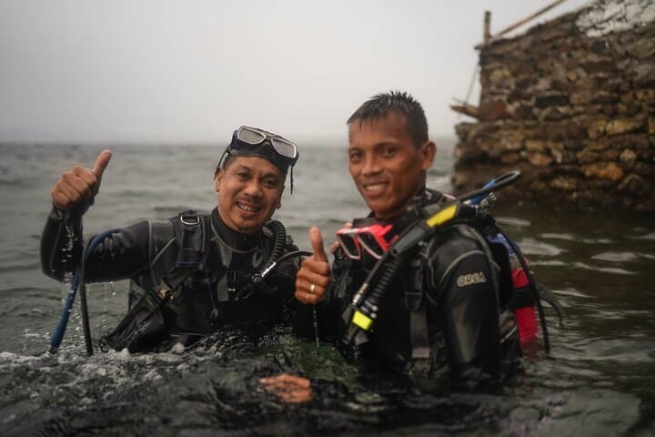 Beginner Discovery Scuba Diving in Anilao — Day Trip from Manila photo 2