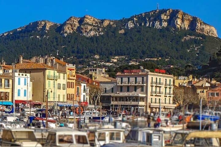 Cassis in 4 Hours: Cliffs, Calanques & Coastal Strolls photo 4