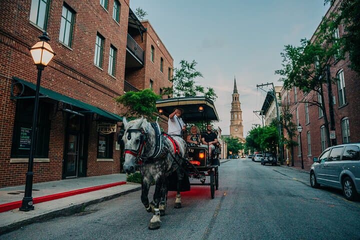Haunted Evening Carriage Tour in Charleston: Ghosts of the Old City photo 1