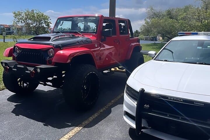 305 Jeep Tours Miami: Wynwood & South Beach Photo and Nightlife Jeep Tour photo 2