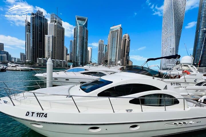 Private Yacht Cruise Dubai Marina: 3-Hour Luxury Charter