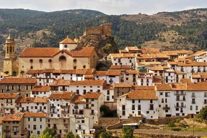 Linares and Baños de la Encina Day Trip from Jaén: Cástulo Ruins & Burgalimar Castle
