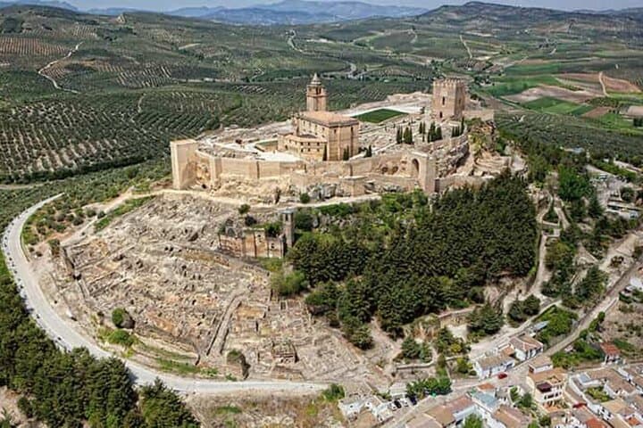 Full-Day Castles Tour: Alcalá la Real & Alcaudete from Jaén