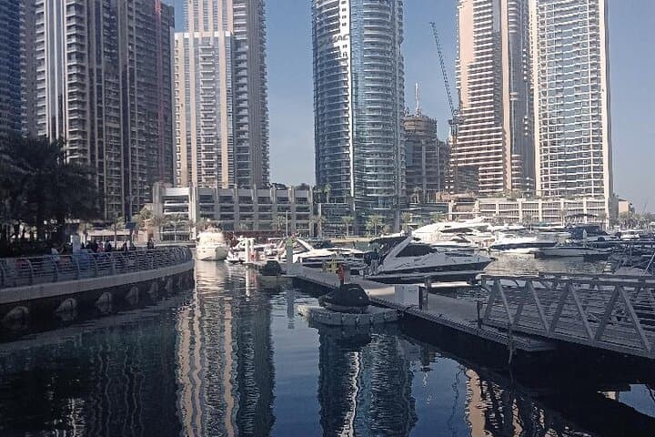 Abu Dhabi to Dubai: Private Full-Day Highlights Tour with Driver