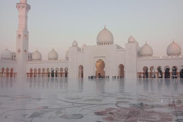 Abu Dhabi Half-Day Private Tour: Sheikh Zayed, Corniche & Ferrari World Photo Stops photo 3