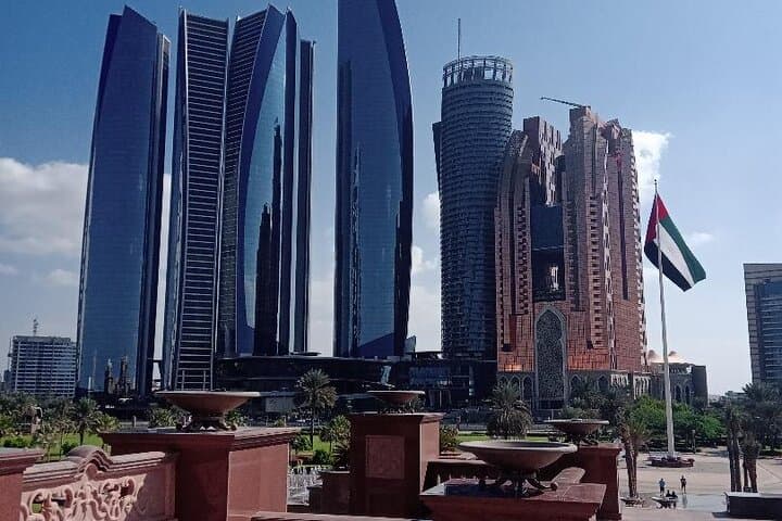 Abu Dhabi Half-Day Private Tour: Sheikh Zayed, Corniche & Ferrari World Photo Stops photo 4