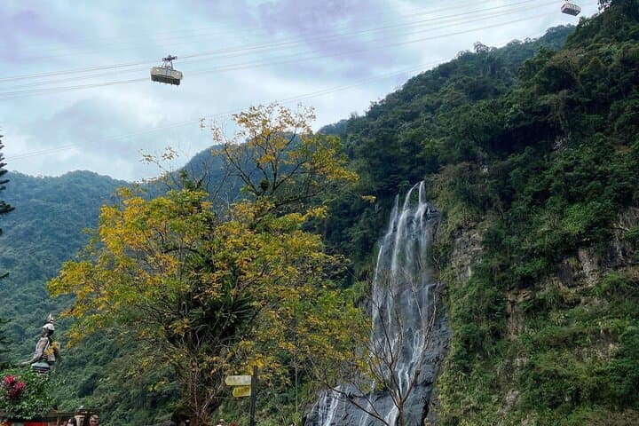 Wulai & Neidong Day Tour — Waterfalls, Indigenous Flavors and Bitan Evenings photo 4