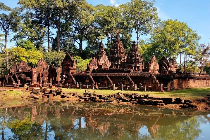 Khbal Spean to Pre Rup: Private Full-Day Khmer Temple Hike from Siem Reap photo 4