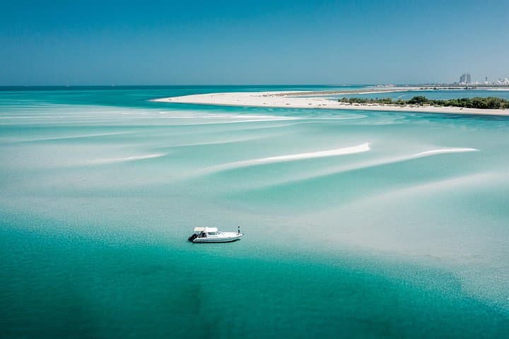 Abu Dhabi Island Hopping: 4-Hour Cruise to Dolphins & Bahrani Beach