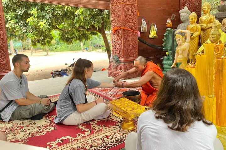 Siem Reap Monastery Water Blessing: Authentic Monk Ceremony and Cultural Visit