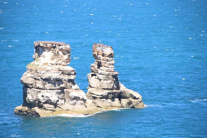 Laomei Green Reef Day Tour from Taipei: Shimen Arch, Golden Hot Springs & Jinshan Eats photo 4