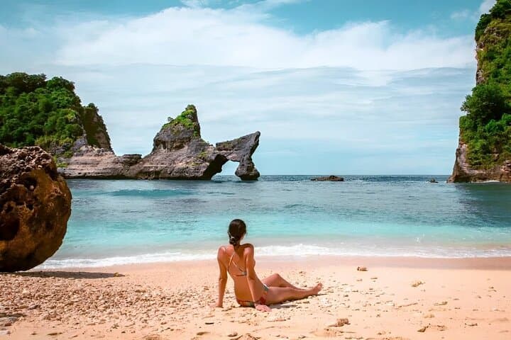East Nusa Penida Private Day Tour — Atuh Beach, Diamond Beach & Molenteng Treehouse photo 6