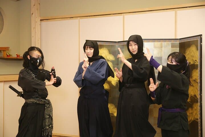 Ninja Experience in Tokyo: Hands-On Ninjutsu Training & Costume Photoshoot photo 3