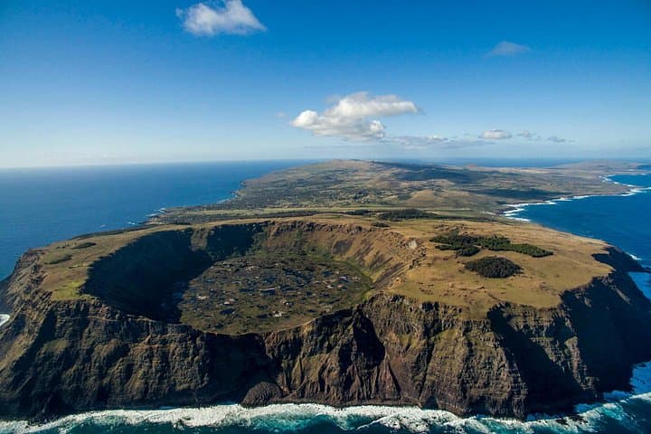 Rano Kau Crater Rim Trek — Walk the Edge of Rapa Nui’s Volcano photo 3