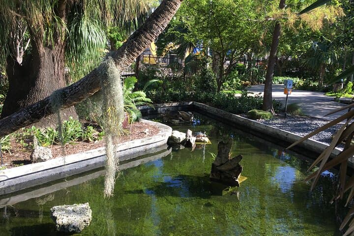 Self-Guided Miami Beach Audio Walking Tour: Art Deco, Ocean Drive & Garden Trails photo 5