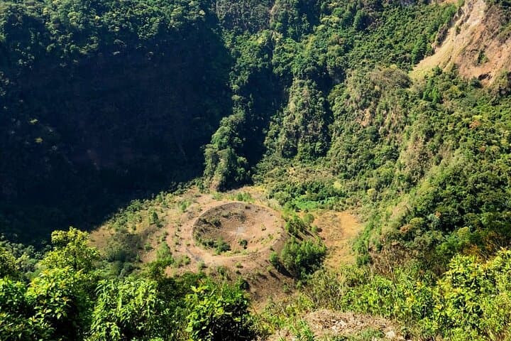 Hike El Boquerón National Park: Explore the San Salvador Volcano Crater photo 4