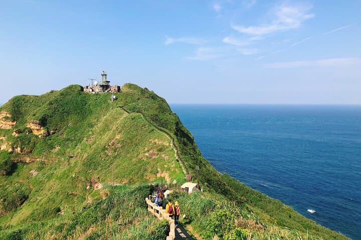 Fulong Sand Sculptures & Northeast Coast Day Tour — Beaches, Bitou Cape Hike, and Keelung Night Market photo 5