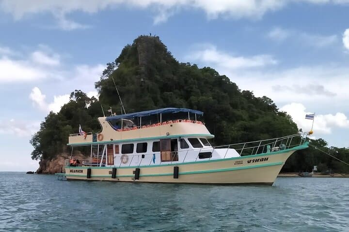 Phuket Sunset Big Boat Trip to Phang Nga Bay and James Bond Island photo 2