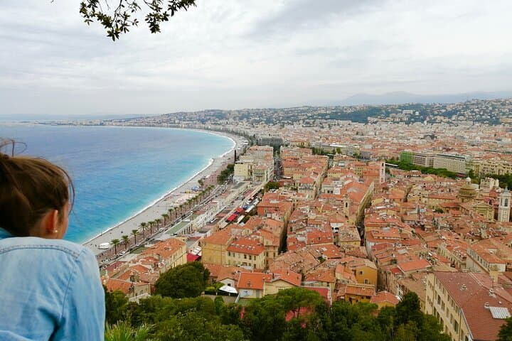 Old Town & Castle Hill Walking Tour in Nice — Small-Group Cultural Walk photo 2