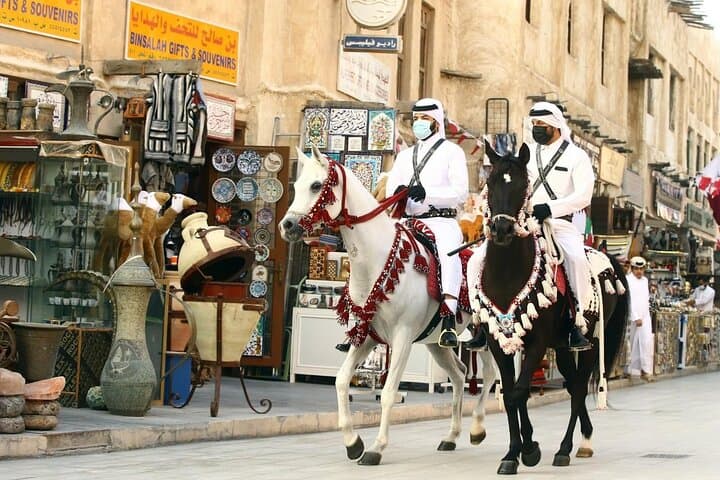 Doha Private City Tour: 4-Hour Highlights of Souq Waqif, Katara & The Pearl