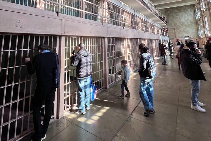 Alcatraz Plus San Francisco City Combo Tour: Skip-the-Line Alcatraz & Iconic SF Sights photo 2