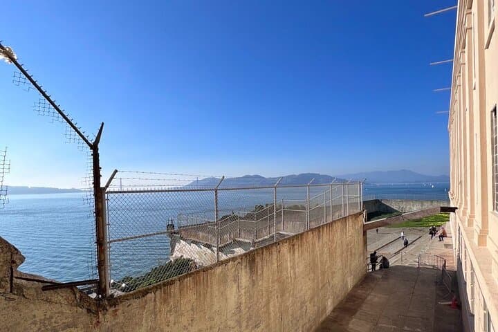 Alcatraz Plus San Francisco City Combo Tour: Skip-the-Line Alcatraz & Iconic SF Sights photo 5