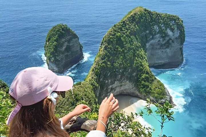 Explore Nusa Penida: Snorkeling with Manta Rays and Island Wonders photo 2
