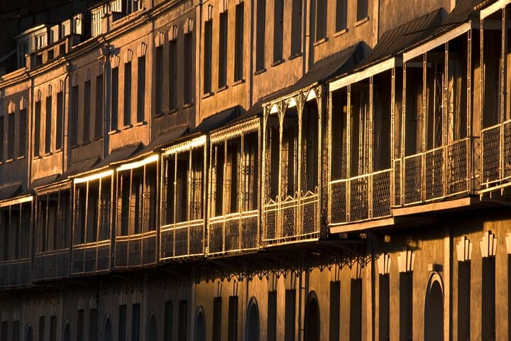 romantic-private-walking-tour-bristol-cathedral-cabot-tower-harbourside photo 2