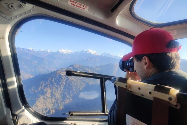 Everest Base Camp Heli Tour: Kala Patthar Landing & Breakfast at Everest View Hotel photo 4