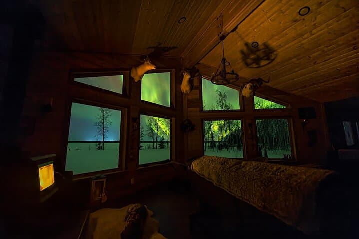 Private Northern Lights Tour from Fairbanks — Exclusive Aurora Viewing & Portraits photo 4