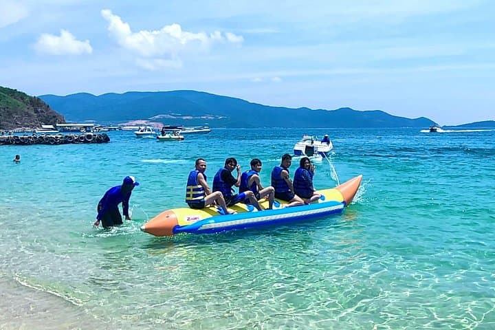 Nha Trang 3-Island Speedboat Tour with Hon Tam Mud Bath and Lunch photo 3
