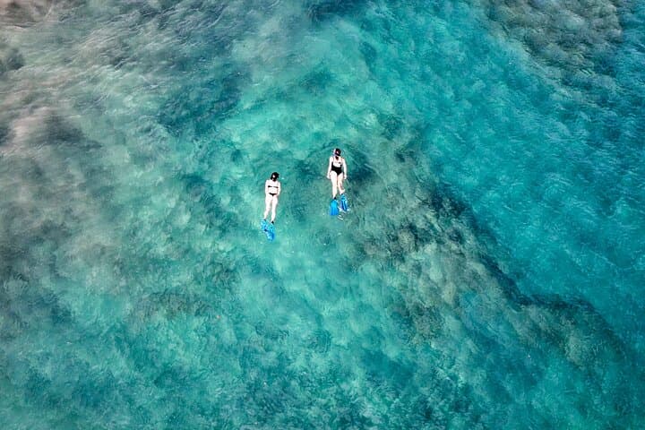 Discover Lanzarote's Underwater Shores: Guided Snorkeling in Playa Blanca photo 4