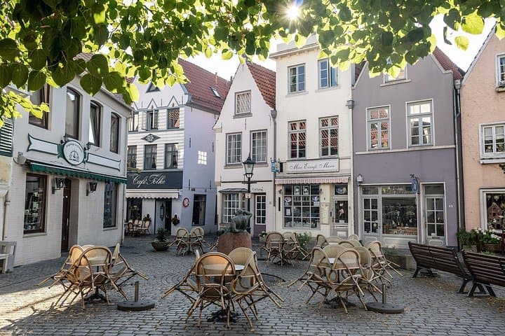 Private Transfer from Hamburg to Bremen with 2-Hour Scenic Stop — Train Ride & Local Flavors photo 1