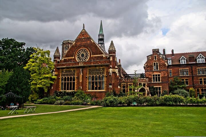 Private Cambridge Walk for Couples — King's College, Corpus Clock & Market Hill photo 5