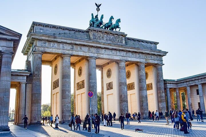 Private Transfer from Hamburg to Berlin with 2‑Hour Stop at Sanssouci Palace photo 5