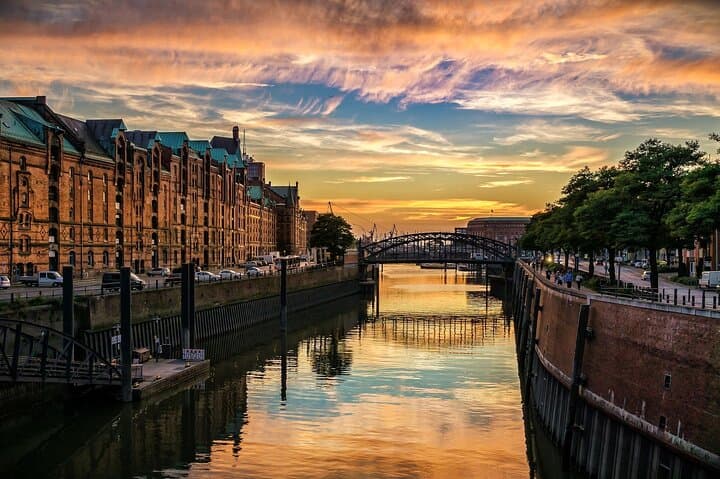 Private Berlin to Hamburg Transfer with 2-Hour Stop at Sanssouci Palace photo 4
