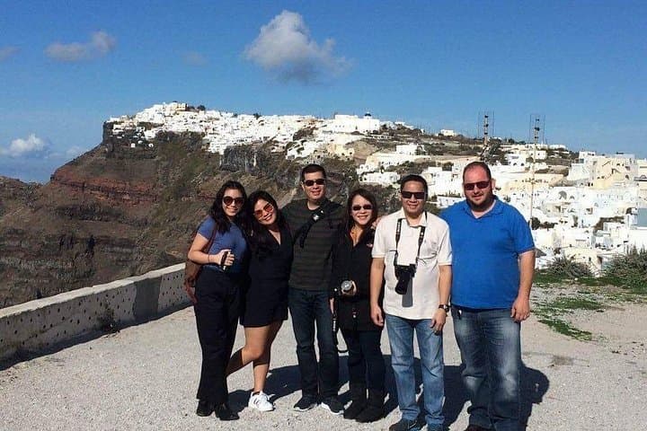 Explore Santorini: Full-Day Private Tour of Caldera Villages, Beaches & Akrotiri photo 4
