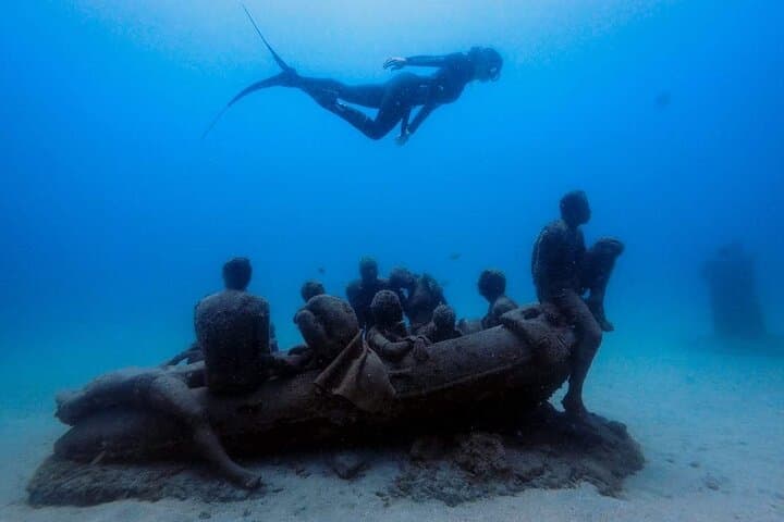 Freediving Museo Atlántico: 2-Hour Guided Dive from Playa Blanca