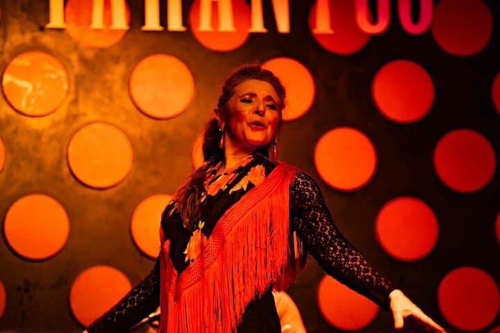 Barcelona Flamenco & Tapas: Gothic Quarter Night Walk with Live Flamenco