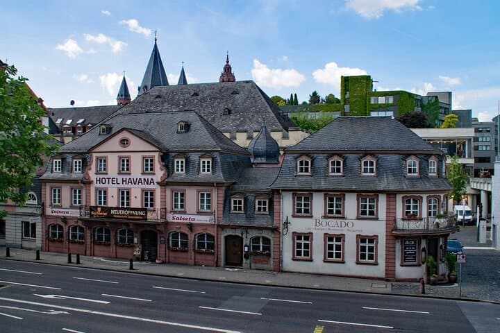 Private Transfer From Salzburg to Mainz with 2-Hour Stop (Marienplatz Visit)