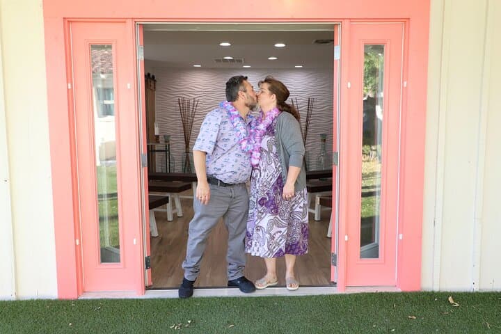 Quick Sign-and-Go Wedding at Hawaiian Wedding Chapel Las Vegas photo 3
