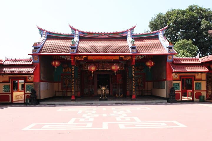 Probolinggo City Tour: Batik, Temples & Market Life on a Cruise Shore Excursion photo 3