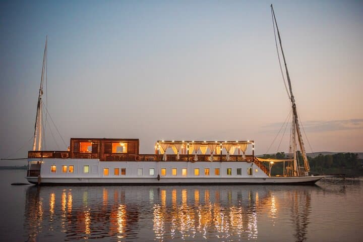 11-Day Women’s Egypt Adventure: Nile Cruise, White Desert & Ancient Temples