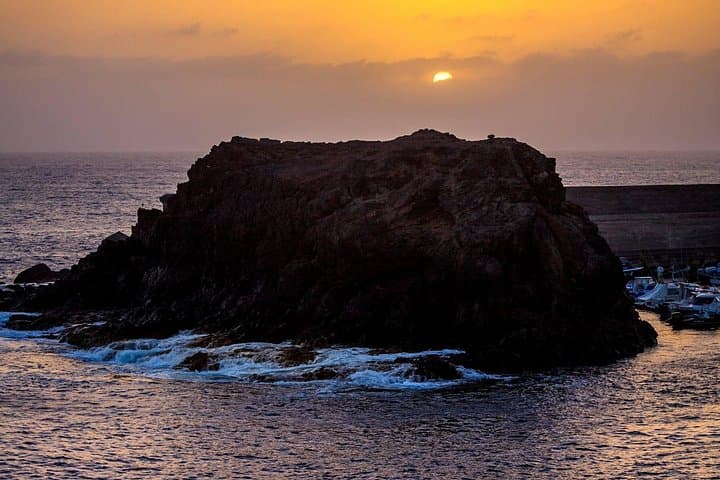 Fuerteventura 4x4 Safari to El Cotillo & Bayuyo Volcano — Sunset Cava and Coastal Trails